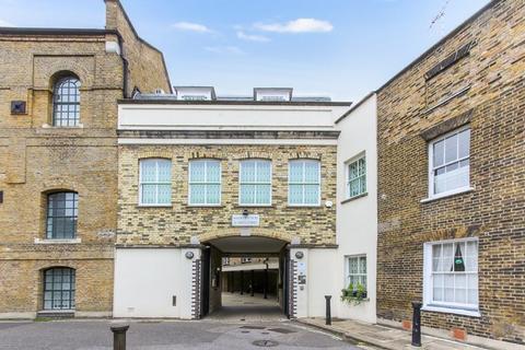 Office to rent, 10 Theed St London SE1 8ST