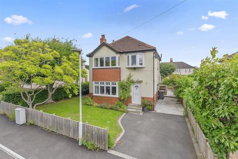 15 Harecroft Road, Otley, LS21 2BG