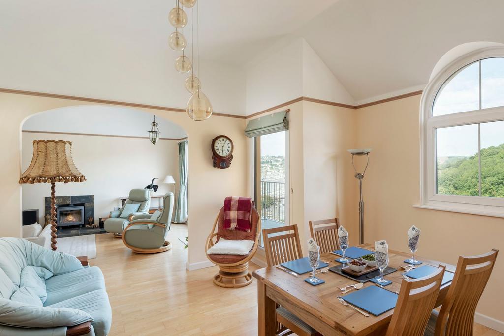 Living Area & Dining Area - Cormorant, Kingswear