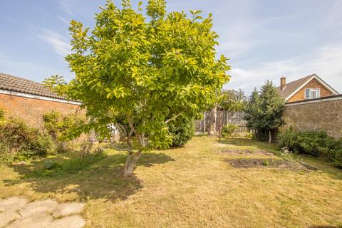 2 bedroom detached bungalow for sale, Jubilee Drive, Dersingham