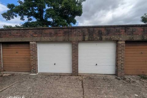 Garage to rent, Tolcarne Drive, Pinner HA5