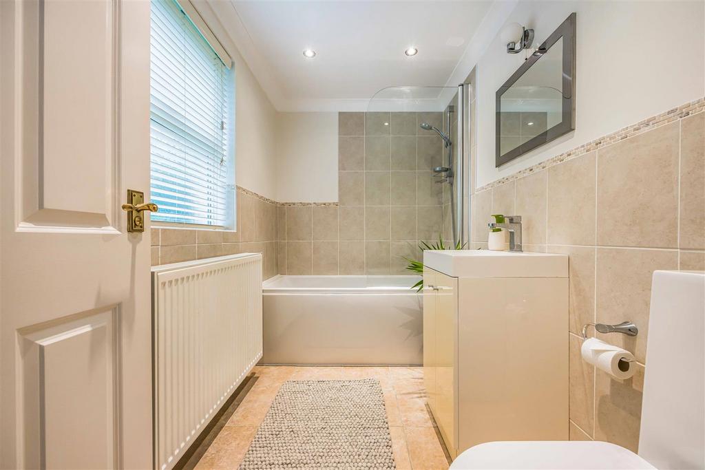 Flat 2, Centenary Court, 19 Burton Road, Poole-Sma
