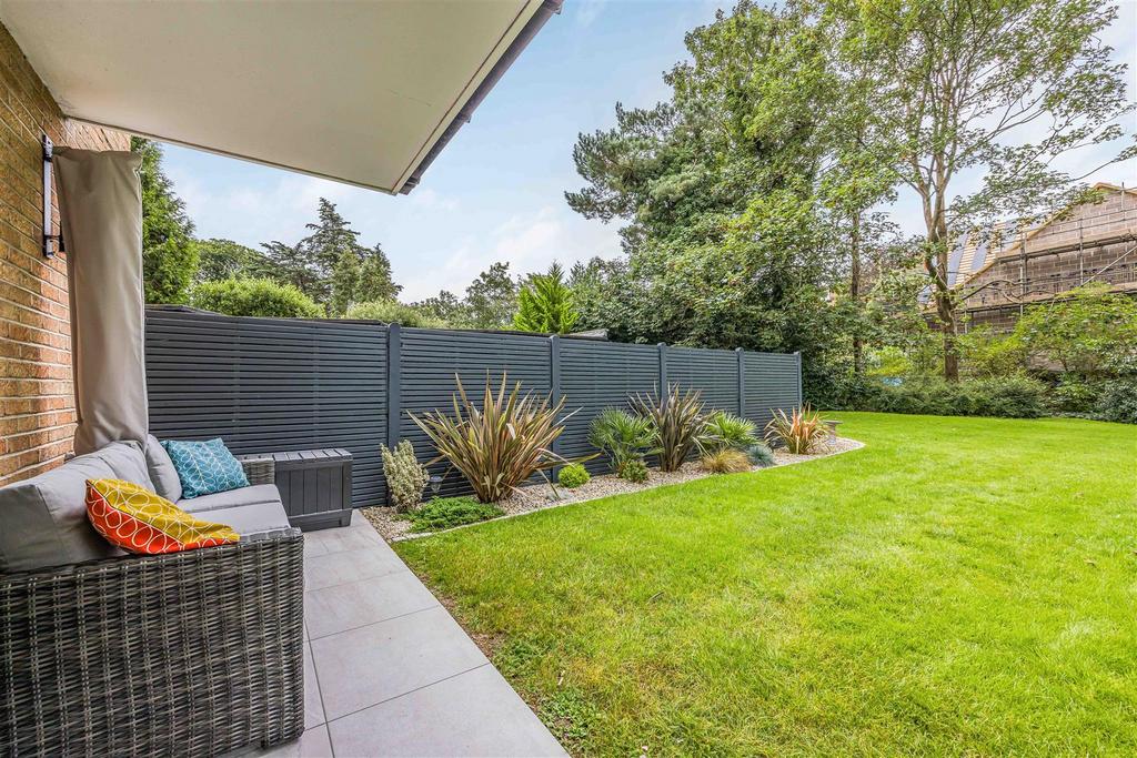 Flat 2, Centenary Court, 19 Burton Road, Poole-Sma