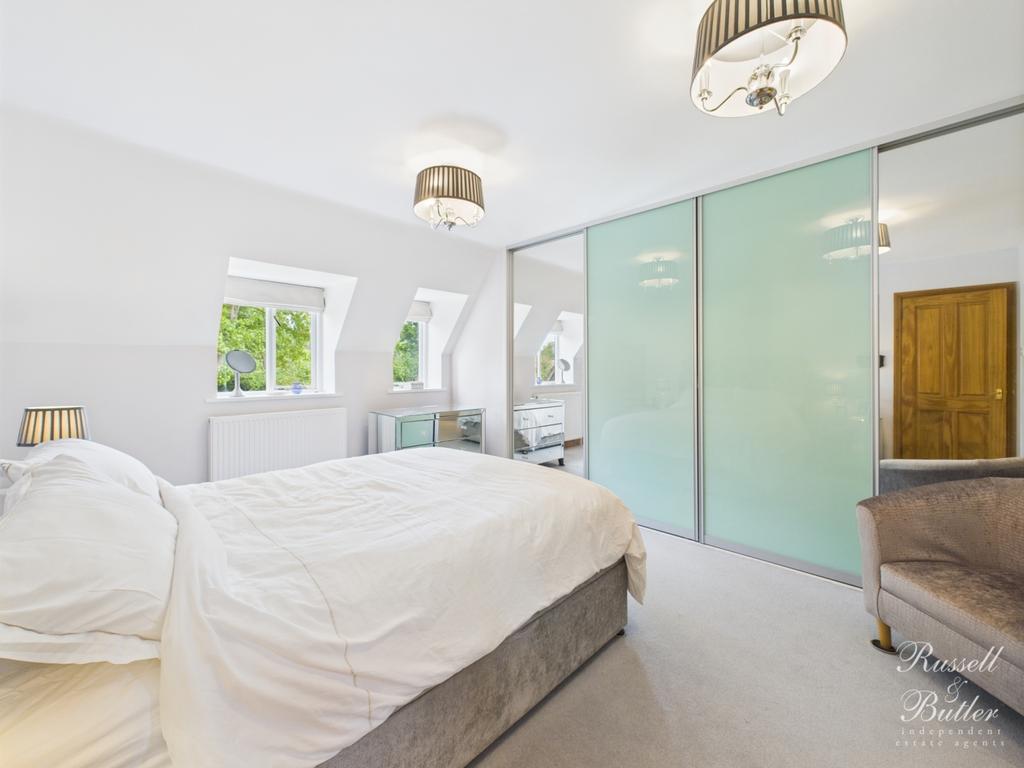 Cam02127 g0 pr0325 still039