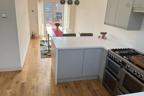 2 bedroom bungalow for sale, Broomhill, West Yorkshire WF10