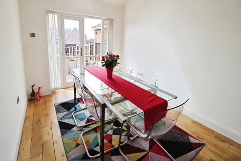 2 bedroom bungalow for sale, Broomhill, West Yorkshire WF10