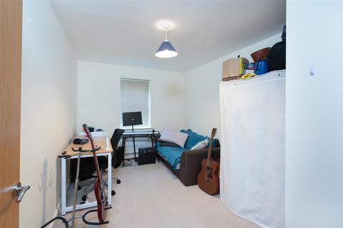 5 Caraway Drive, Meanwood, Leeds, LS6 4RX