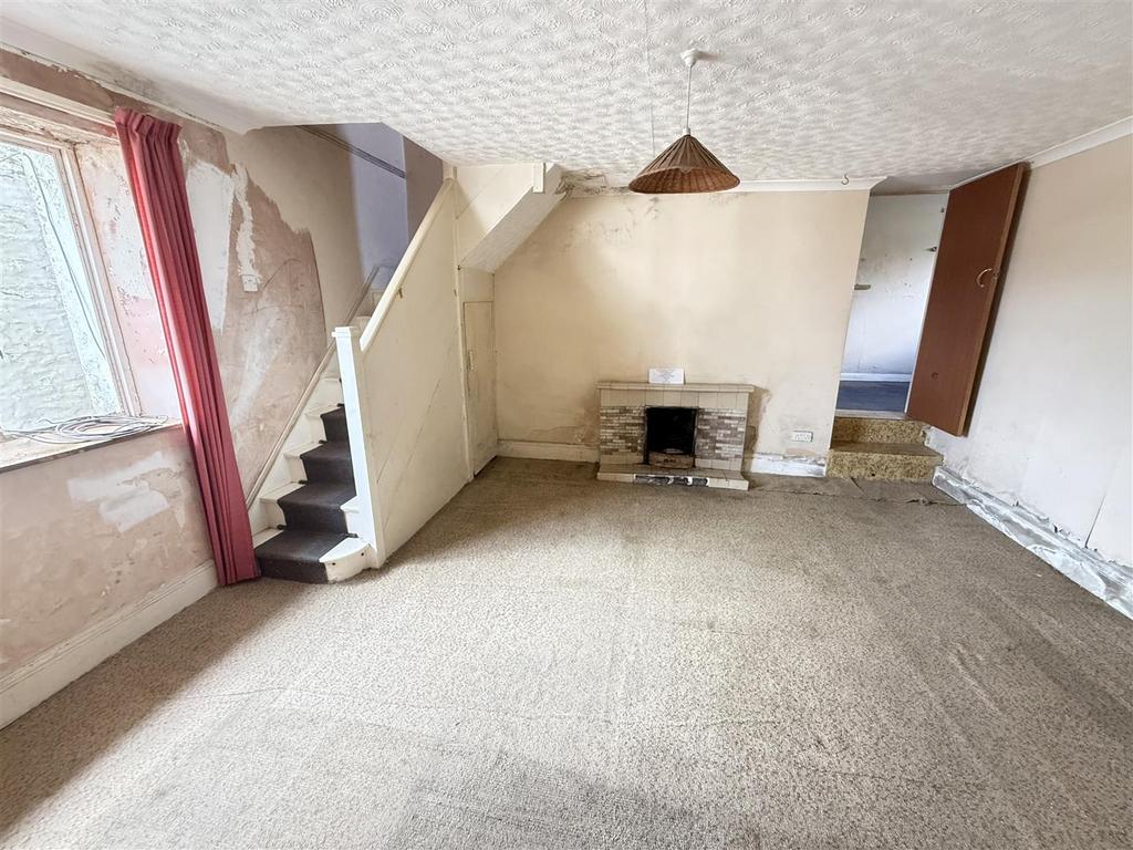 Living/sitting room
