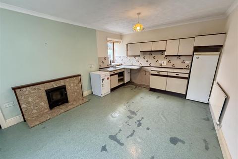6 bedroom property with land for sale, Pentrebach, Close to Lampeter