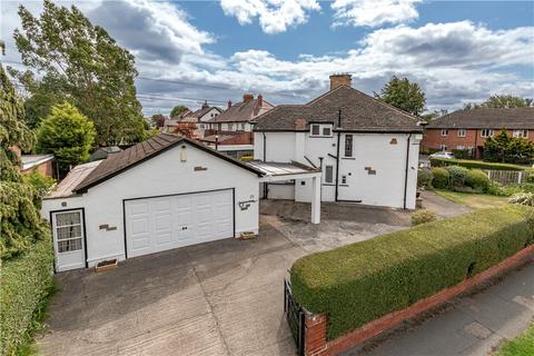 4 bedroom semi-detached house for sale, Moor Grange View, Leeds, West Yorkshire, LS16