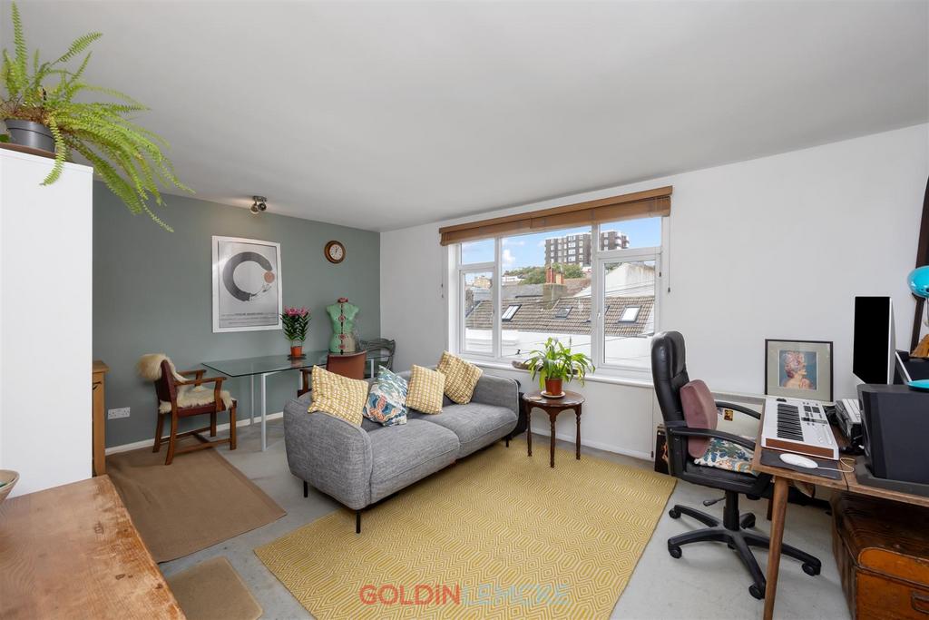 Living Room/Kitchen