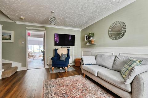 2 Balmoral Close, Tamworth, B79 8RF