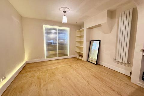 undefined, Finedon Road, Wellingborough NN8