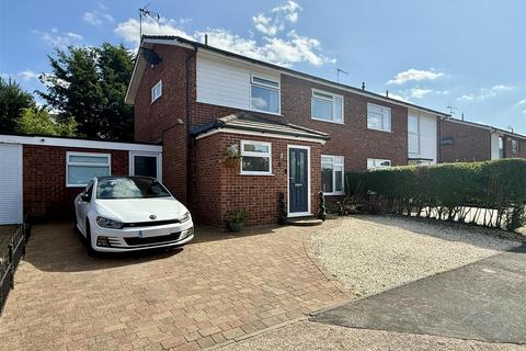 14 Ely Road, Claydon, Ipswich, IP6 0BU