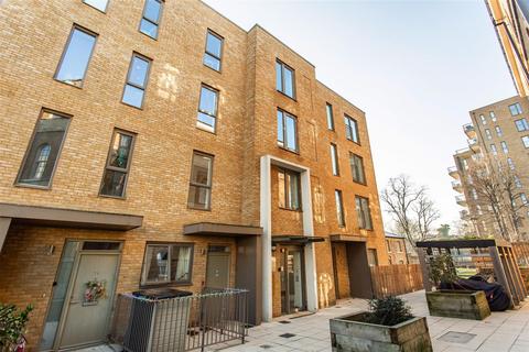 Sireen Apartments, St. Clements, E3