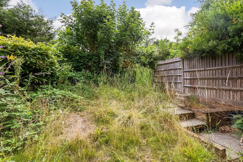 R2 A5850-1500x1000.jpg