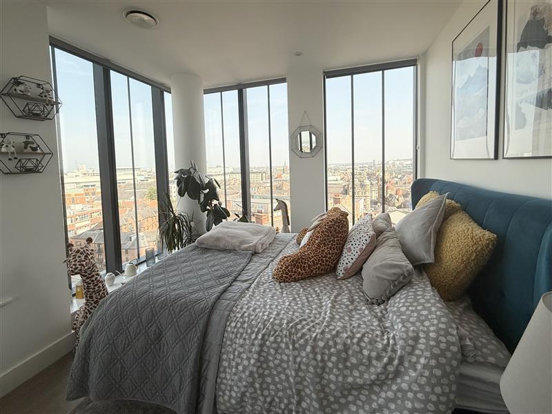 Bed 2.jpg