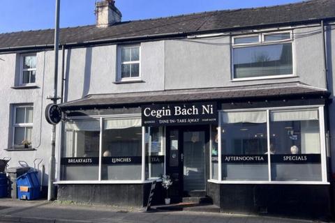 6 bedroom terraced house for sale, High Street, Menai Bridge LL59