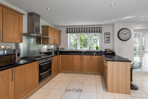 undefined, Taylor Close, Tonbridge