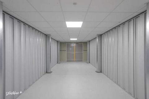 Garage to rent, Asparagus Way, Vale Park WR11