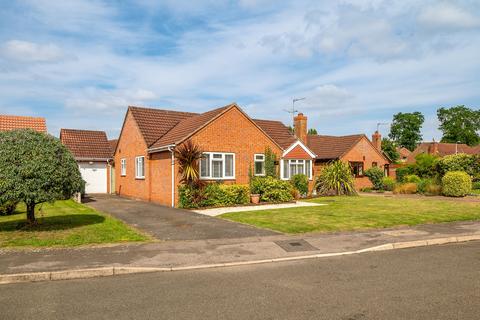 3 bedroom detached bungalow for sale, Stoyles Way, Heighington, LN4