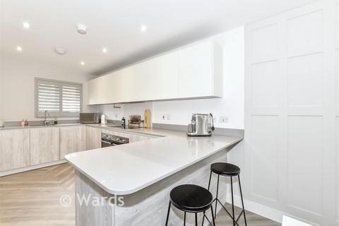 4 bedroom semi-detached house for sale, Baddlesmere Drive, Kings Hill, West Malling, Kent