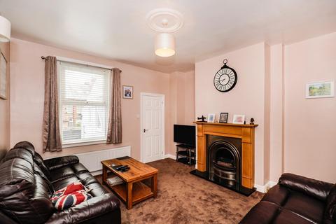 4 bedroom terraced house for sale, West Lea Avenue, Harrogate, North Yorkshire