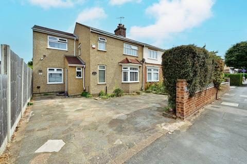 First Avenue, Watford, WD25