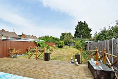 6 bedroom semi-detached house for sale, First Avenue, Watford, WD25