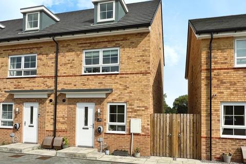 4 bedroom end of terrace house for sale, Leafcutter Way, West Yorkshire BD19