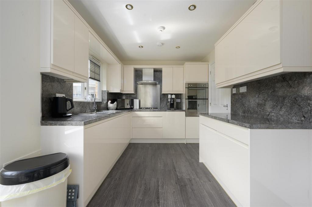 22 Beauly Crescent011.jpg