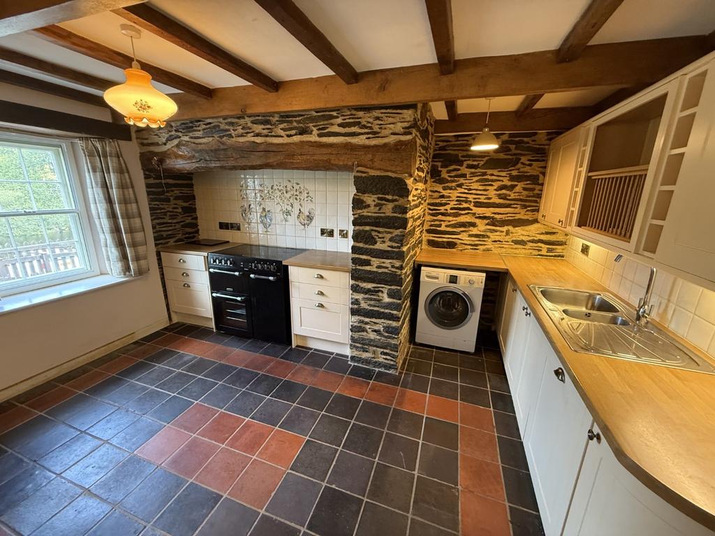 Kitchen / Breakfast Room