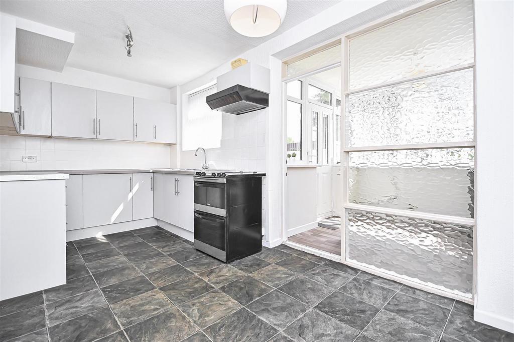 13 Angus Avenue Dining Kitchen (1).jpg