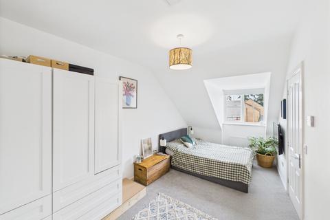 32 Ashton Way, Northampton, NN2 7AR
