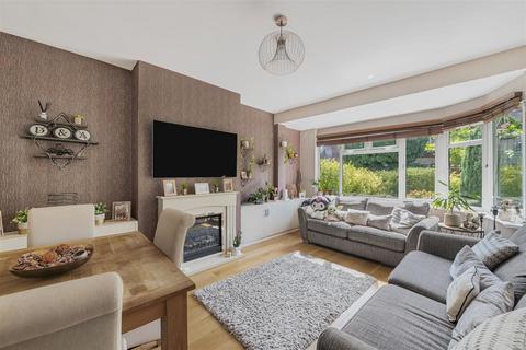 5 Tylers Path, Carshalton, SM5 2JB