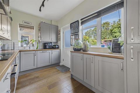 5 Tylers Path, Carshalton, SM5 2JB