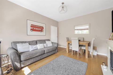 5 Tylers Path, Carshalton, SM5 2JB