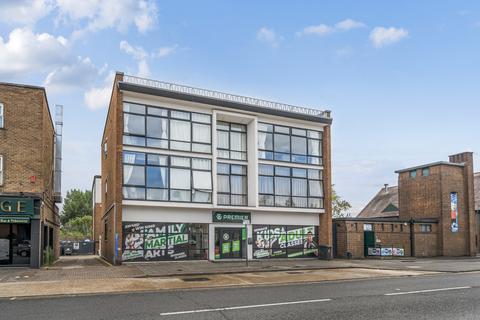 undefined, Pembroke Road, Ruislip