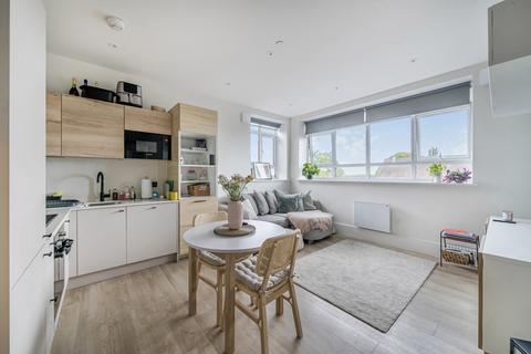 undefined, Pembroke Road, Ruislip
