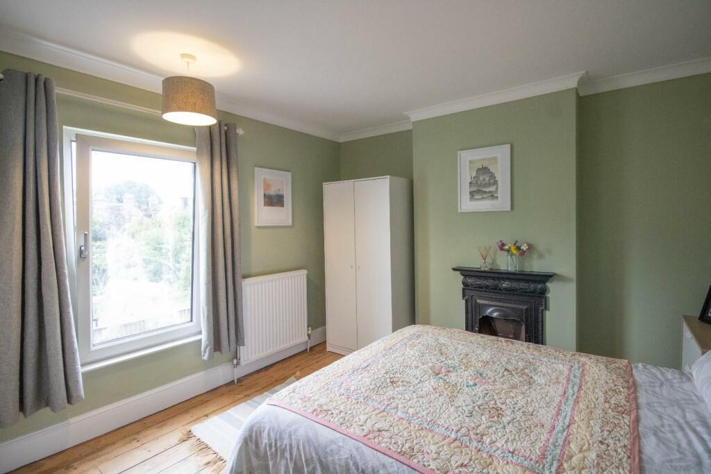 Bedroom 1.jpeg