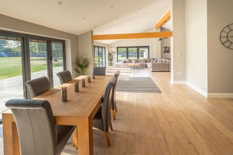 4 bedroom detached house for sale, Harleston Road, Diss IP21