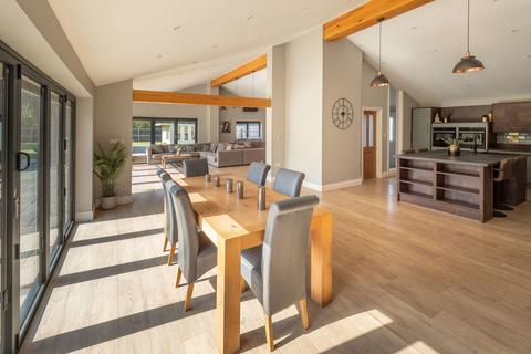 4 bedroom detached house for sale, Harleston Road, Diss IP21
