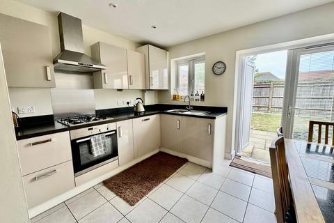 2 bedroom semi-detached house for sale, Crocus Avenue, Sheerness ME12