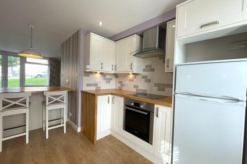 2 bedroom flat to rent, Brynfield Court, Langland, Swansea, SA3