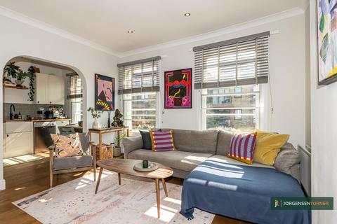32d Oxford Road, London, NW6 5SL