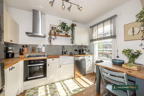 32d Oxford Road, London, NW6 5SL