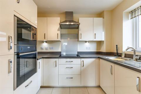 2 bedroom flat for sale, Springfield Close, Stratford-Upon-Avon CV37