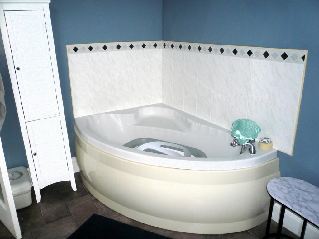 Bathroom/Shower Room