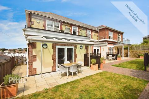 2 bedroom apartment to rent, Queens Road Shanklin PO37