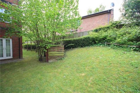 34 Bramshott Place, Fleet, GU51 4QF